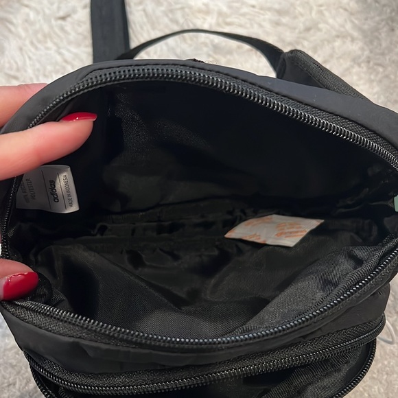 Adidas Fanny pack - Picture 4 of 4